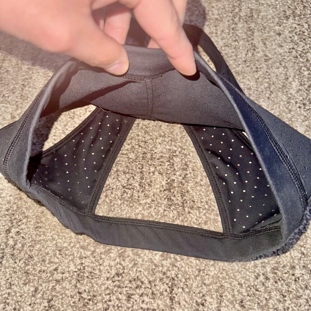 Buffbunny Allure Laser Cut Dotted Sports Bra in Black Size Medium - Picture 10 of 10